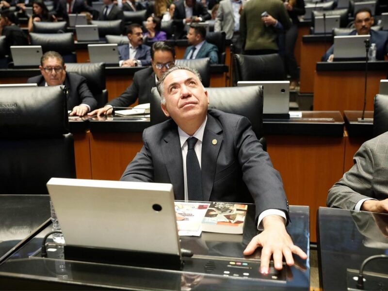 Hija de Enrique Inzunza trabaja en el Senado, pero Ignacio Mier descarta caso de nepotismo