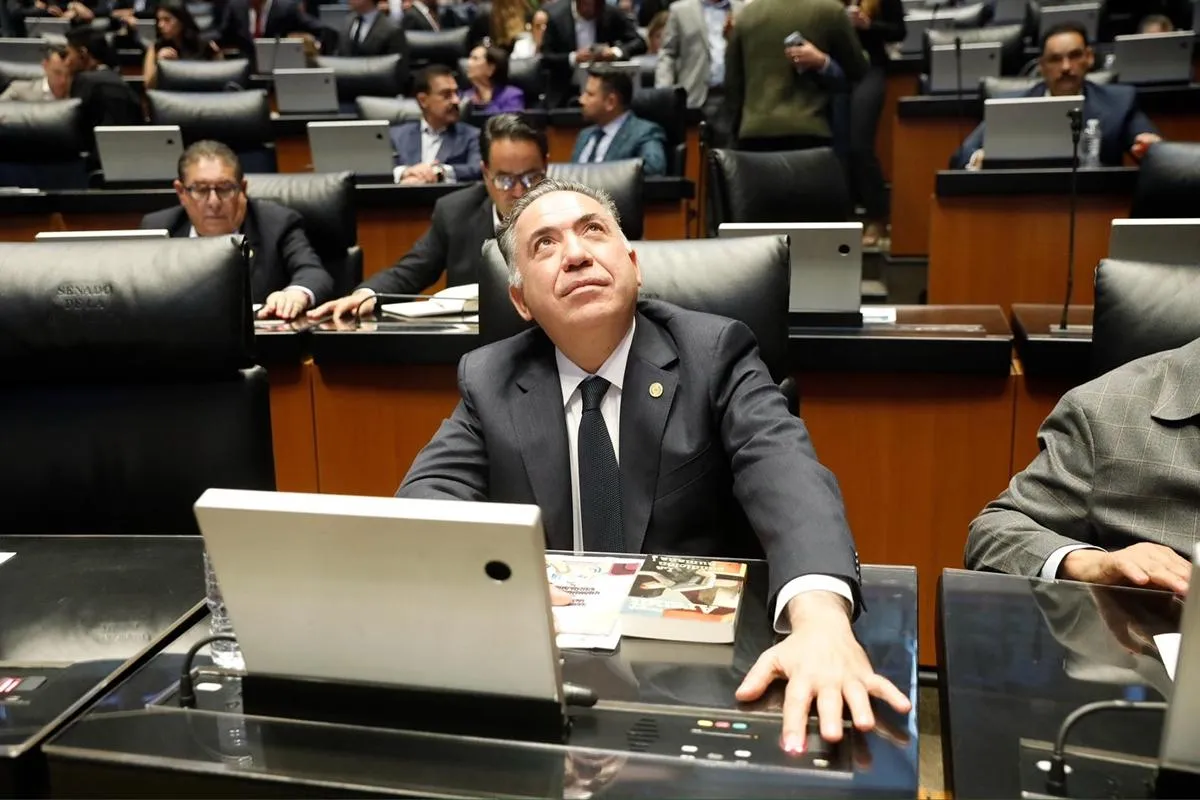 Hija de Enrique Inzunza trabaja en el Senado, pero Ignacio Mier descarta caso de nepotismo