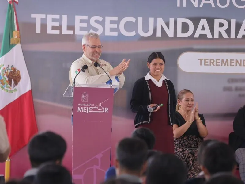 Inaugura Bedolla en Morelia reconversión de telesecundaria a bachillerato, impulsada por Sheinbaum