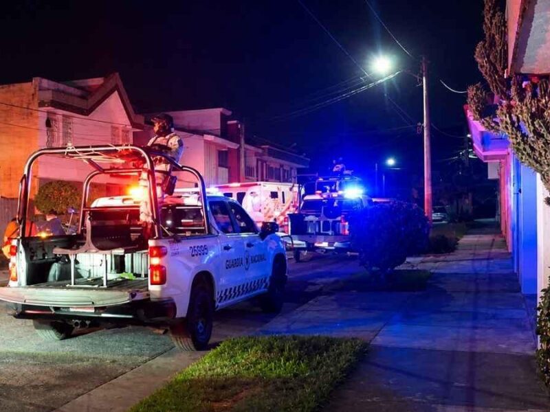 Joven es atacado a balazos afuera de su casa en Uruapan, esto sabemos