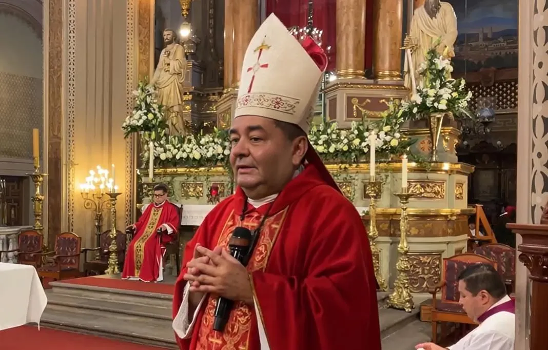 Llama arzobispo de Morelia a enfrentar miedo y violencia desde las familias