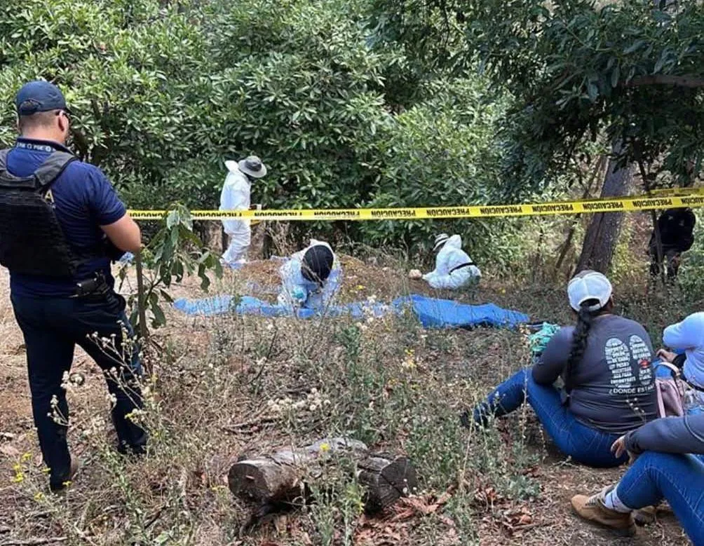 Localizan restos humanos presuntamente de una mujer en Uruapan Michoacán