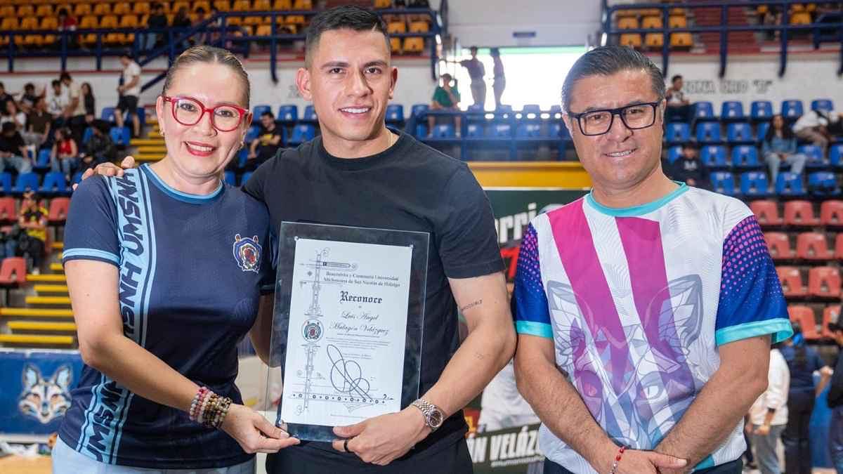 Luis Ángel Malagón convive con cientos de jóvenes nicolaitas