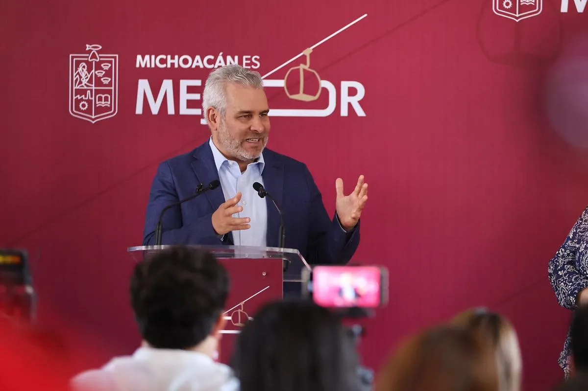 Más de medio millón de usuarios han viajado en el teleférico de Uruapan: Bedolla