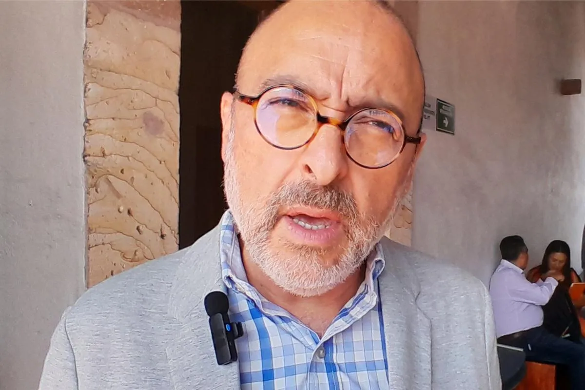 Mesa de negociación con Acachuén, está instalada a un lado de la comunidad