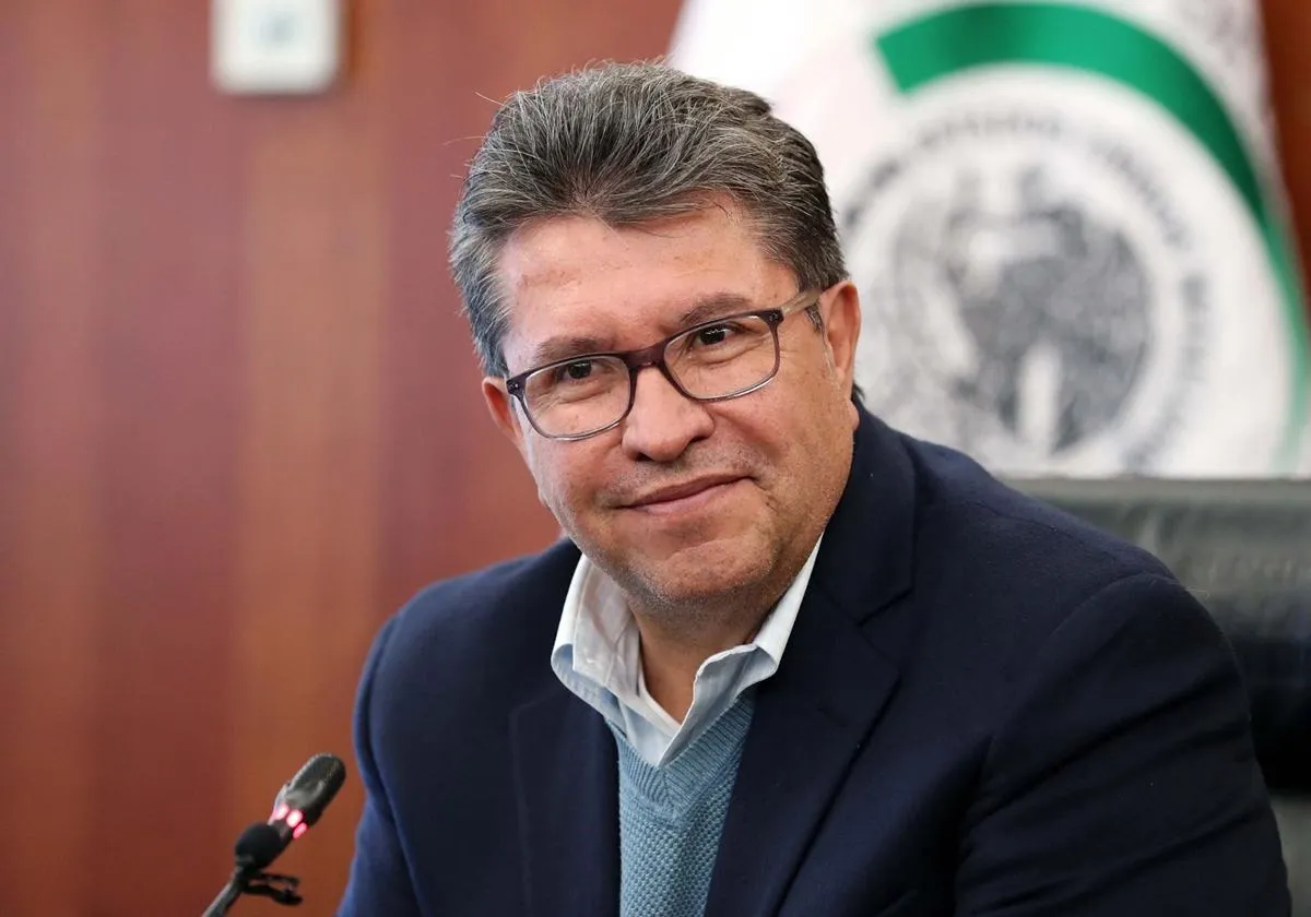 Monreal entrega exfuncionariosRocha Moya EU