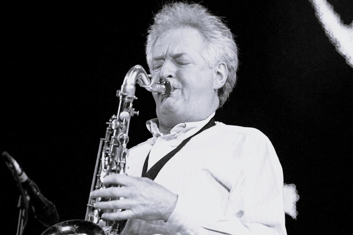 Muere Dick Parry, emblemático saxofonista de Pink Floyd, a los 76 años