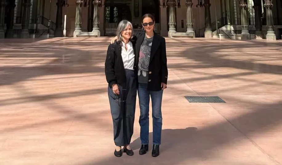 Natalie Portman, embarazada de su tercer hijo, presume su primera foto premamá en París