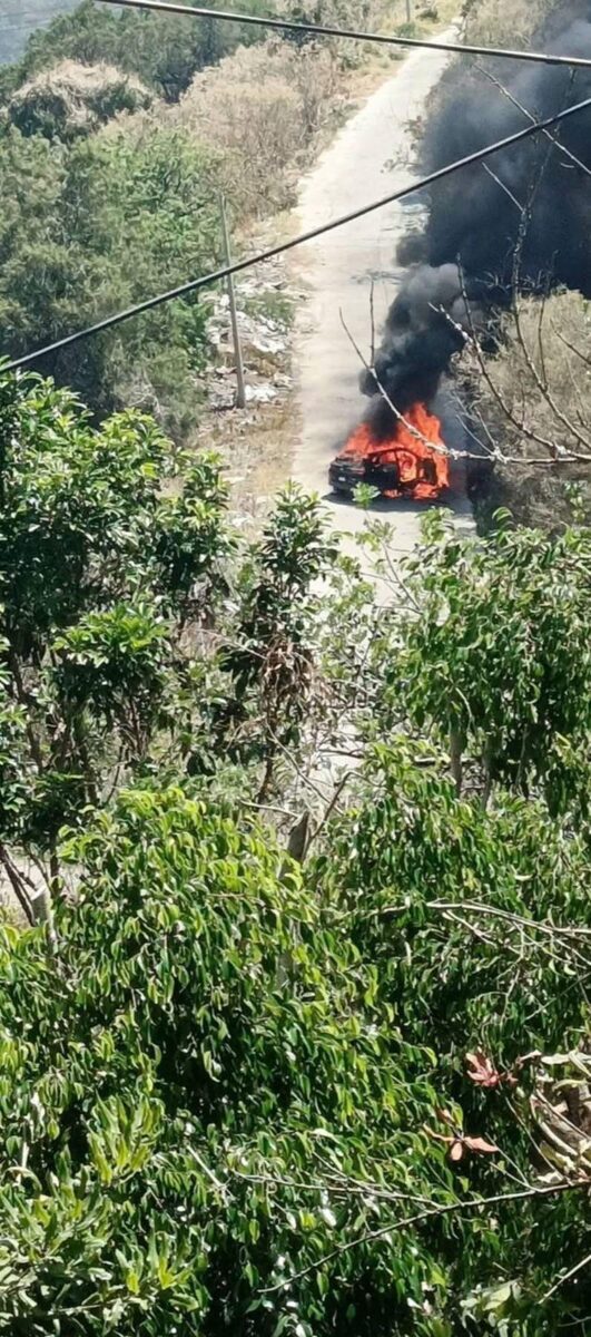 Operativo del Ejército Mexicano en Zitácuaro, desencadenó bloqueos carreteros y quema de vehículos-2