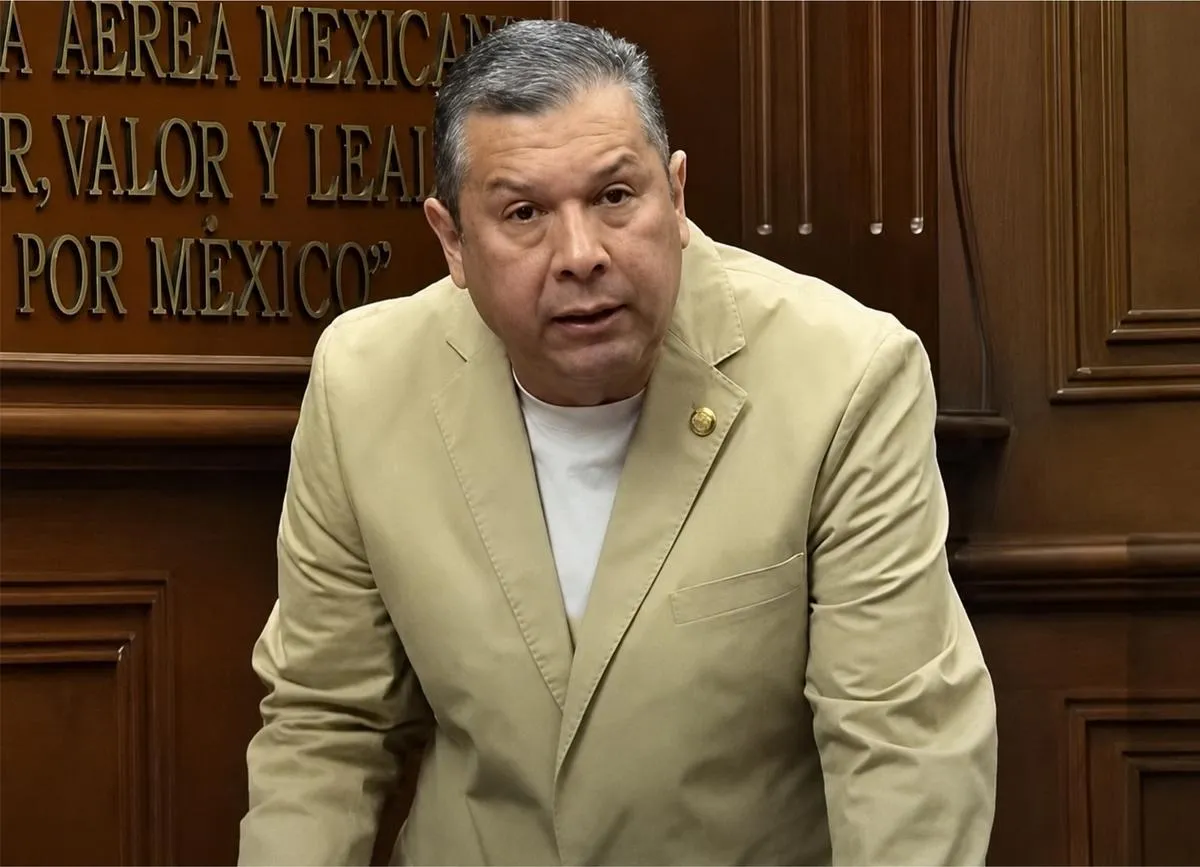 Personas armadas irrumpieron en Palacio Legislativo durante manifestación de la sombreriza