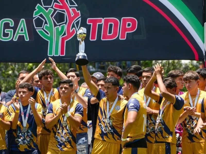 Por primera vez en la historia, Atlético Morelia-UMSNH se corona subcampeón nacional de la Liga TDP