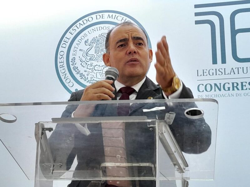“¿Qué esconde?”, cuestiona presidente del Congreso a Grecia Quiroz por celular de Carlos Manzo