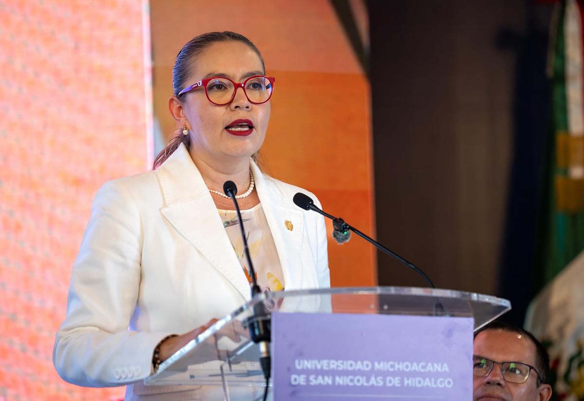 Quienes quieren ver a UMSNH sometida, han fracasado, porque espíritu nicolaita no se dobla, afirma Yarabí Ávila-1