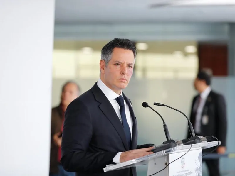 Se deslinda Murat de Enrique Inzunza; asegura que Morena lo designó como su suplente en la sesión de este miércoles