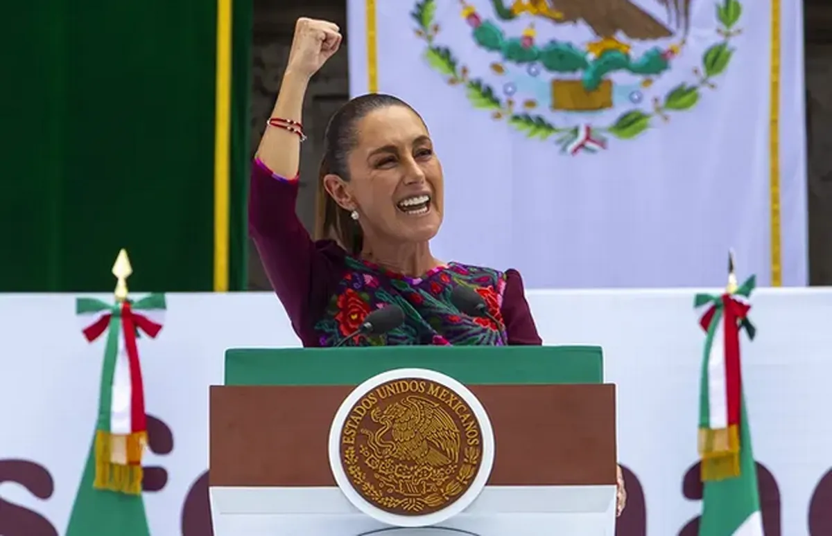 Sheinbaum otorga a cuatro jóvenes mexicanas boletos para ver a México en el Mundial 2026