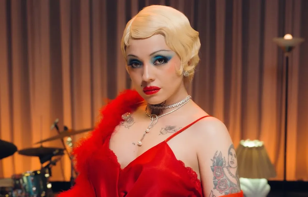 “Somos mamás artistas”: Mon Laferte habla sin filtros sobre Cazzu y confiesa que quiere cantar con ella