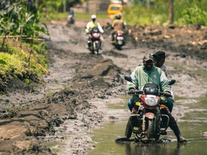Suman 238 muertes sospechosas por brote de Ébola en el Congo