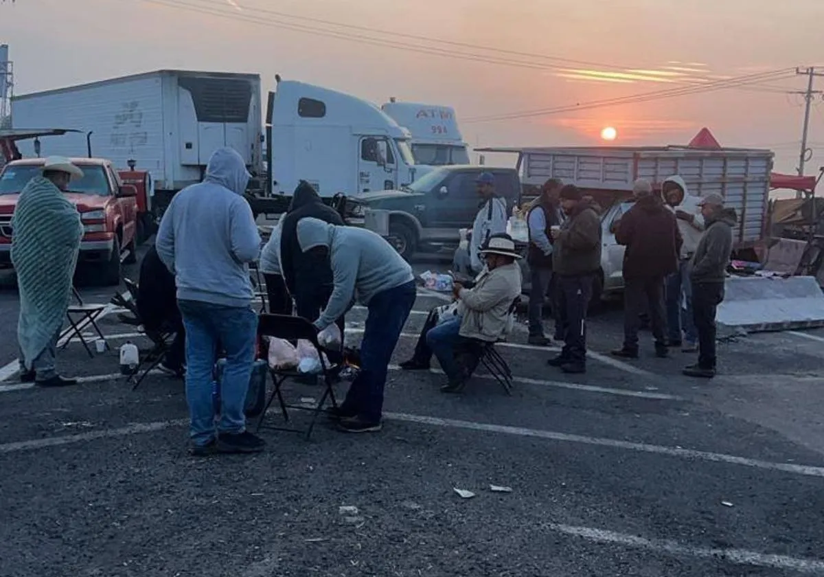 Transportistas preparan megamarcha en la CDMX con madres buscadoras, campesinos y pensionados