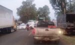 Comuneros de Acachuén mantienen bloquean la Chilchota-Zamora, tras ataque armado