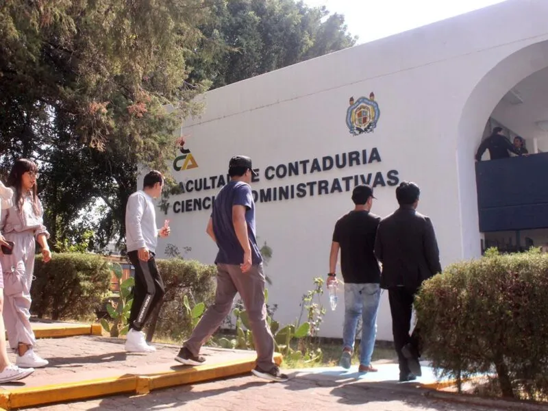 UMSNH licenciaturas modalidad presencial abierta en línea