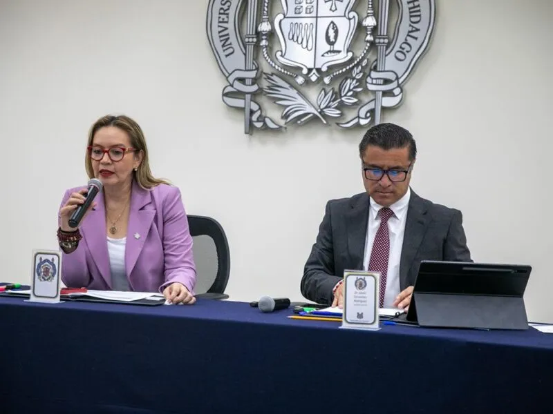 UMSNH Yarabí Ávila sesión de Consejo Universitario