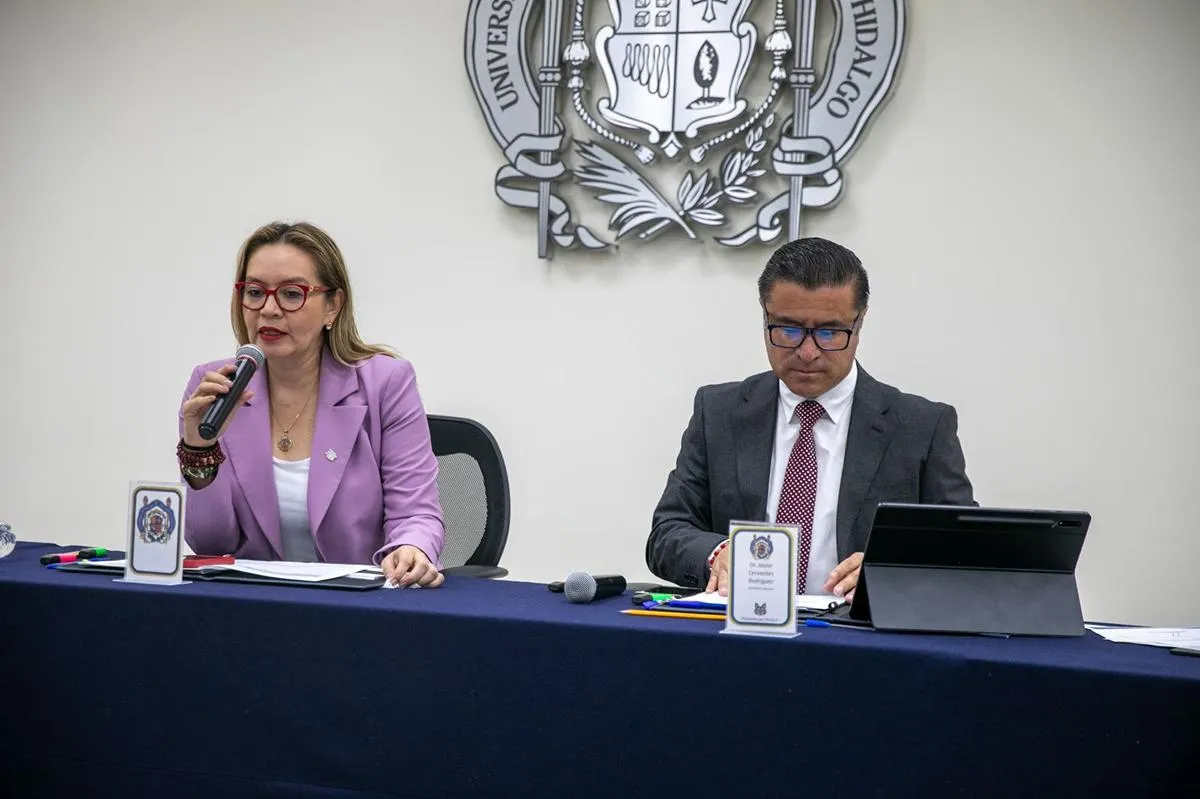 UMSNH Yarabí Ávila sesión de Consejo Universitario