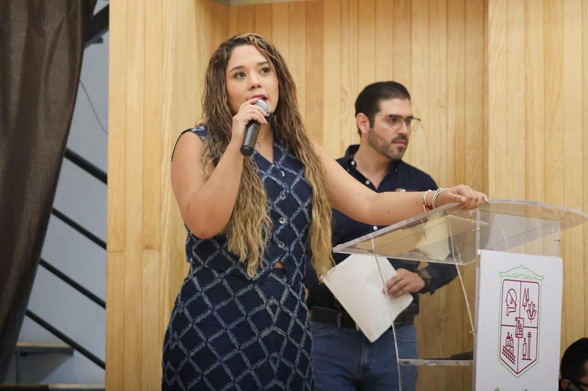 Xóchitl Ruiz encabeza foro por los Derechos Humanos en Ario De Rosales