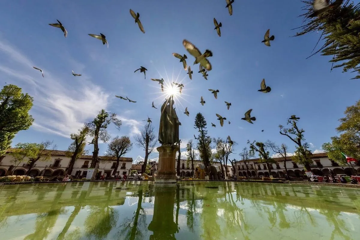 A 24 años de su nombramiento como Pueblo Mágico, Pátzcuaro sigue cautivando a visitantes