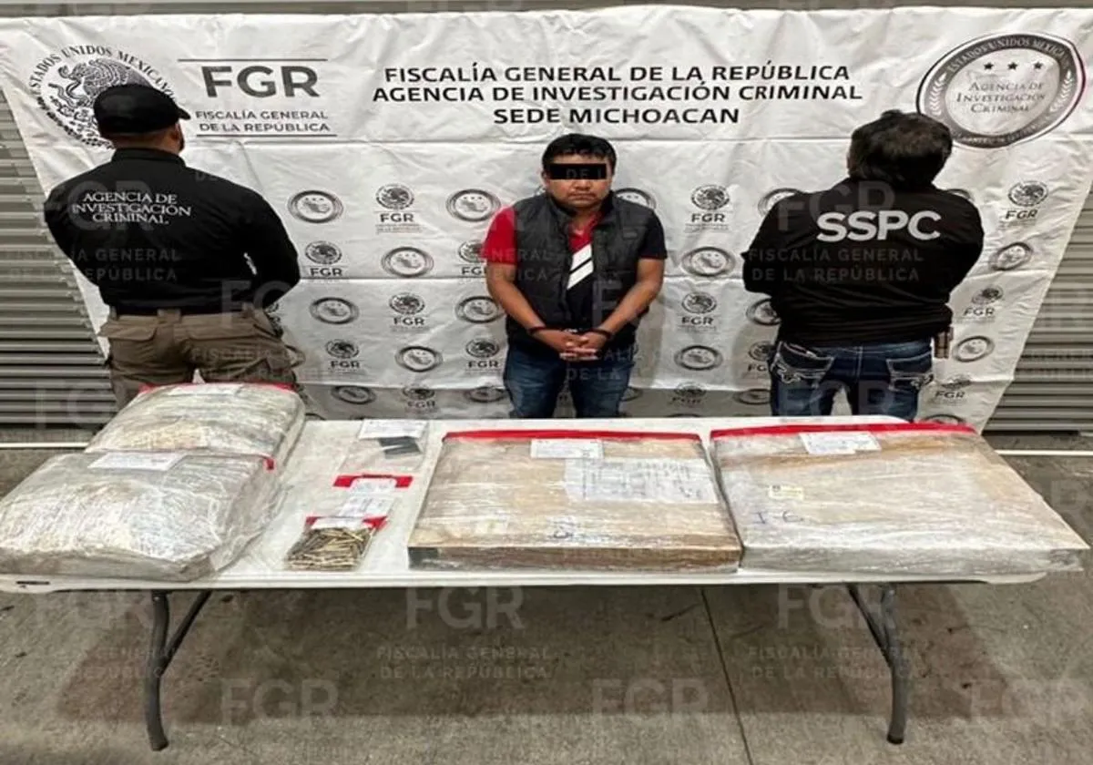A proceso el hombre que aparentemente trasladaba más de 8 mil cartuchos útiles en u autobús en la México-Guadalajara