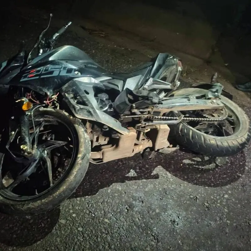 Aparatoso accidente de motocicleta deja sin vida a un hombre en Zitácuaro