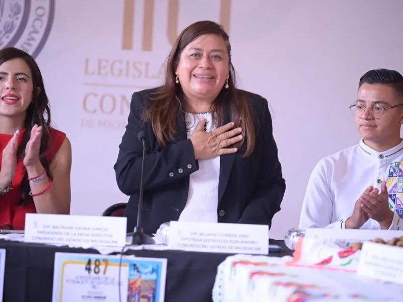 Acompaña Belinda Iturbide presentación de actividades por 487 Aniversario de la Tenencia de Santa Fé del Río