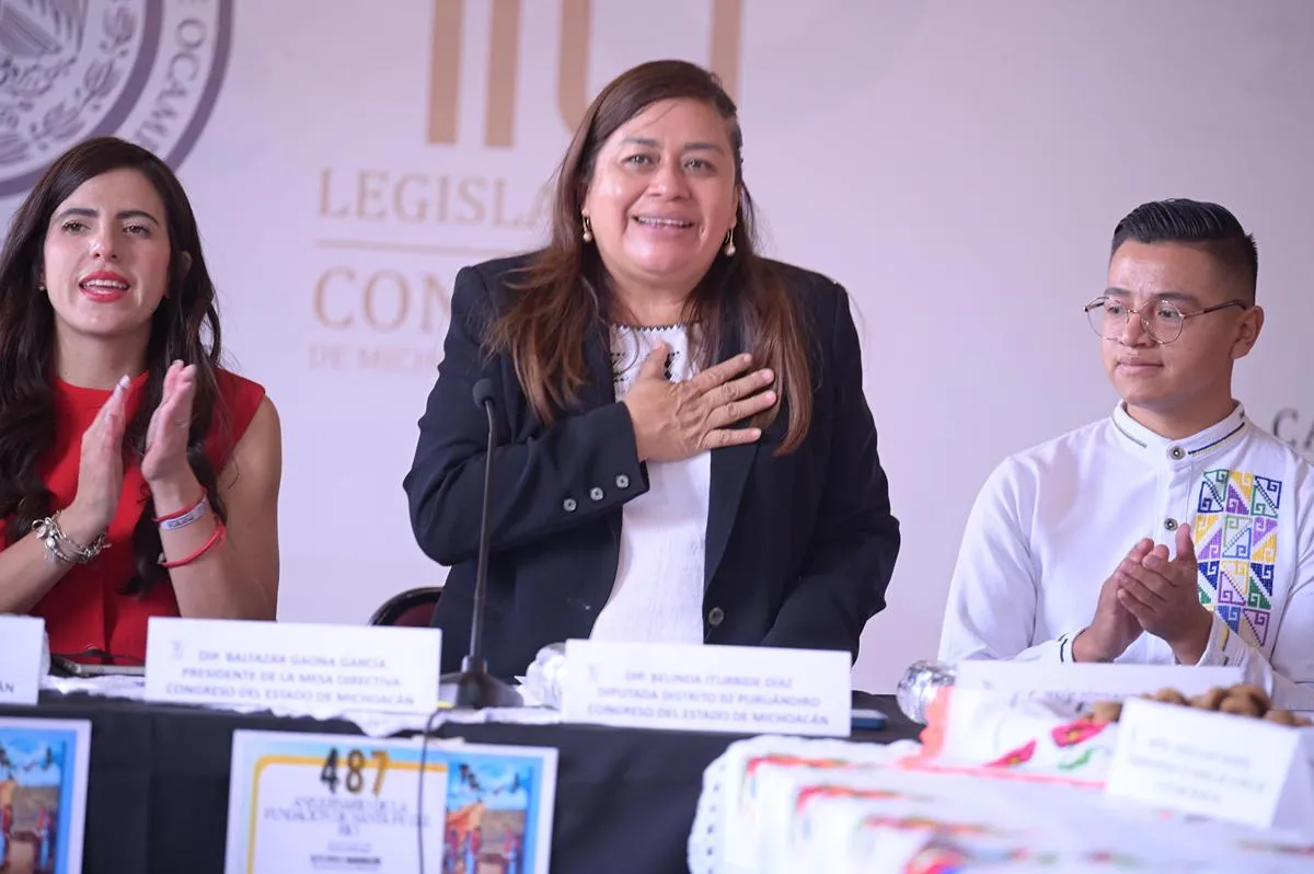 Acompaña Belinda Iturbide presentación de actividades por 487 Aniversario de la Tenencia de Santa Fé del Río