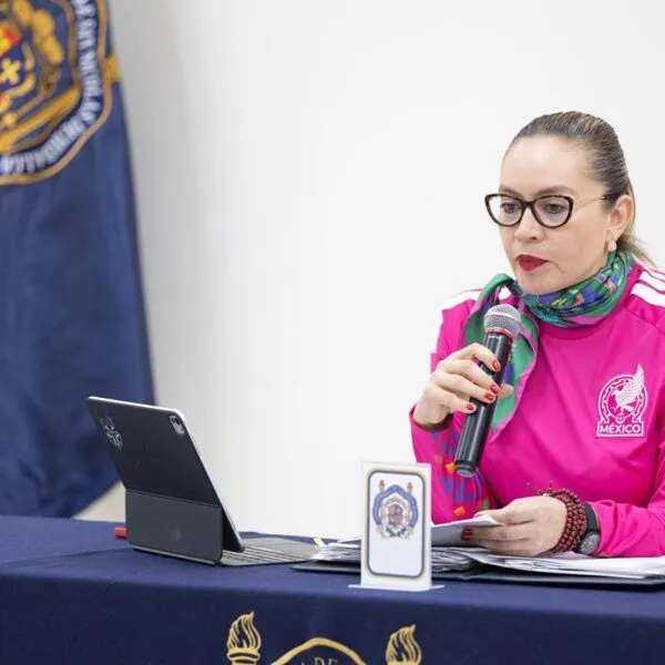 Continúa avanzando la actualización de la normativa de la UMSNH en gestión de Yarabí Ávila