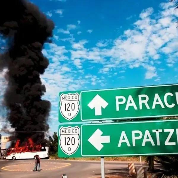 Acusan incumplimiento de protocolos para atender desplazamiento forzado en Apatzingán