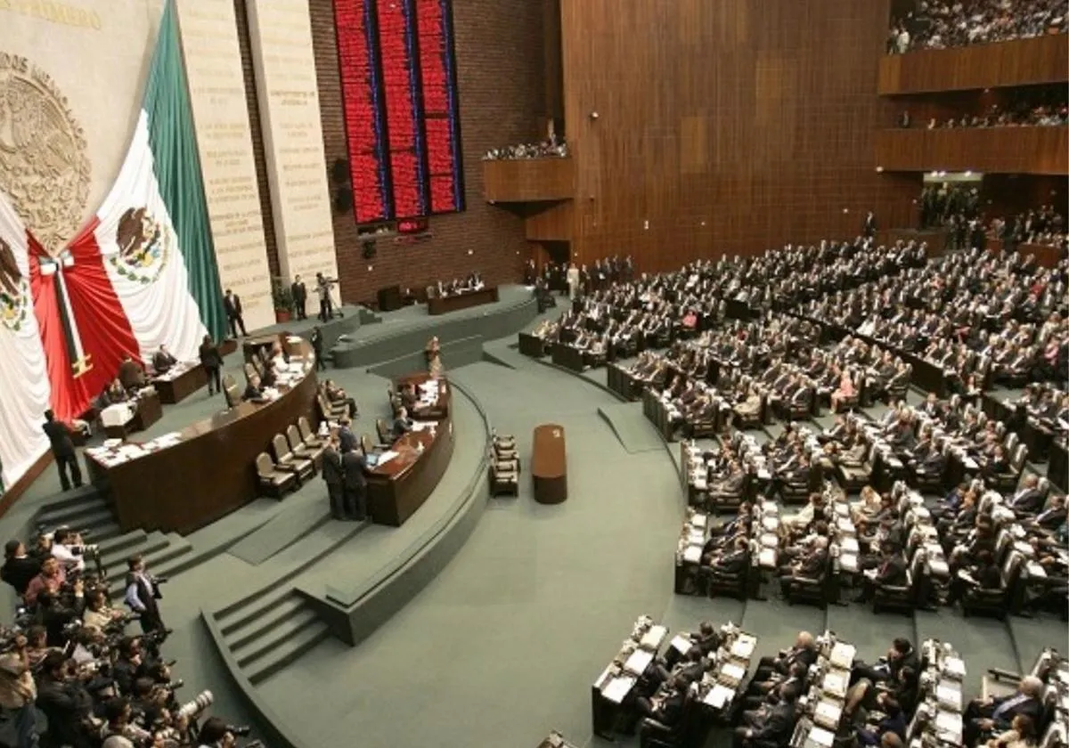 Aprueban otras 13 licencias a legisladores de Morena y aliados; Celeste Ascención de Michoacán entre ellos