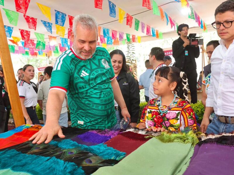 Artesanías gastronomía cultura Jalo Futbolero Michoacán