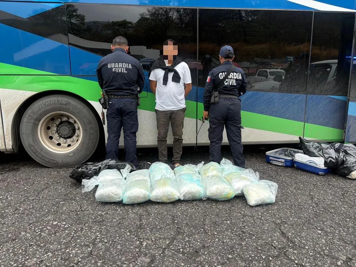 Aseguran Guardianes del Camino más de 27 kg de mariguana en la Autopista Siglo XXI