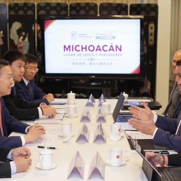 Bedolla y embajador de China refuerzan colaboración comercial, cultural y académica