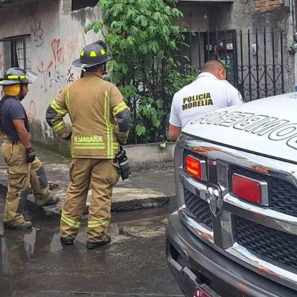 Bomberos controlan incendio en vivienda de la colonia Ampliación El Porvenir de Morelia