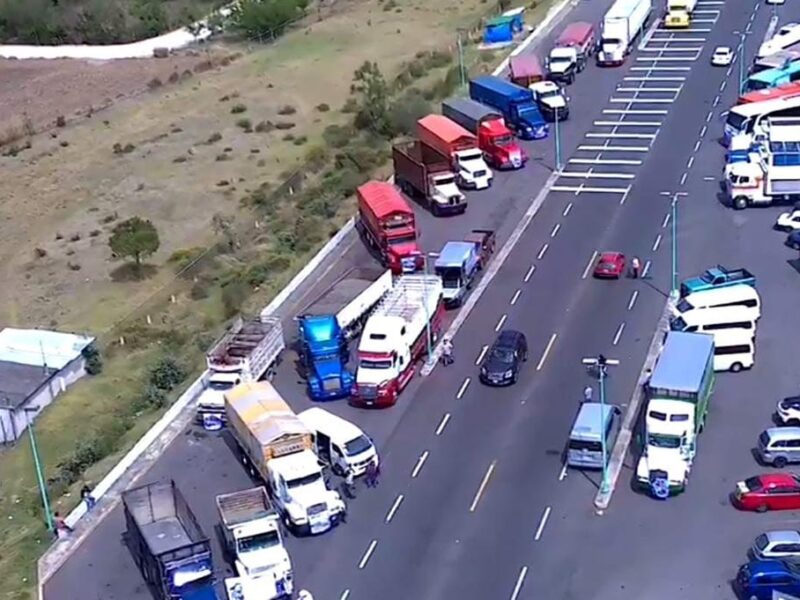 Cancelan bloqueos en carreteras de México; transportistas y Segob logran acuerdo