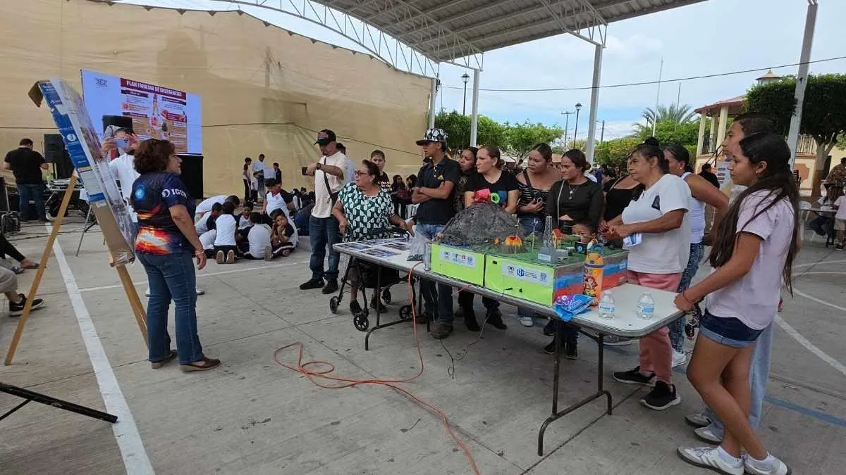 Científicas de la UNAM y UMSNH capacitan a pobladores Ixtlán