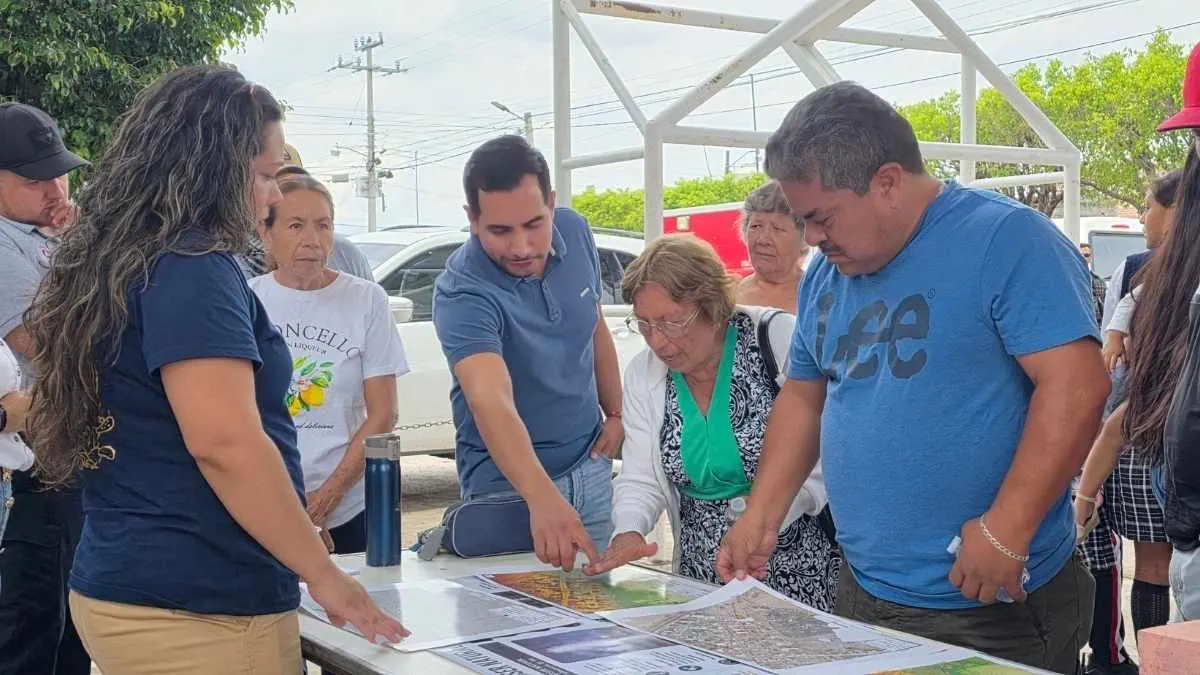 Científicas de UNAM y UMSNH capacitan a pobladores de Ixtlán sobre fenómeno geotérmico