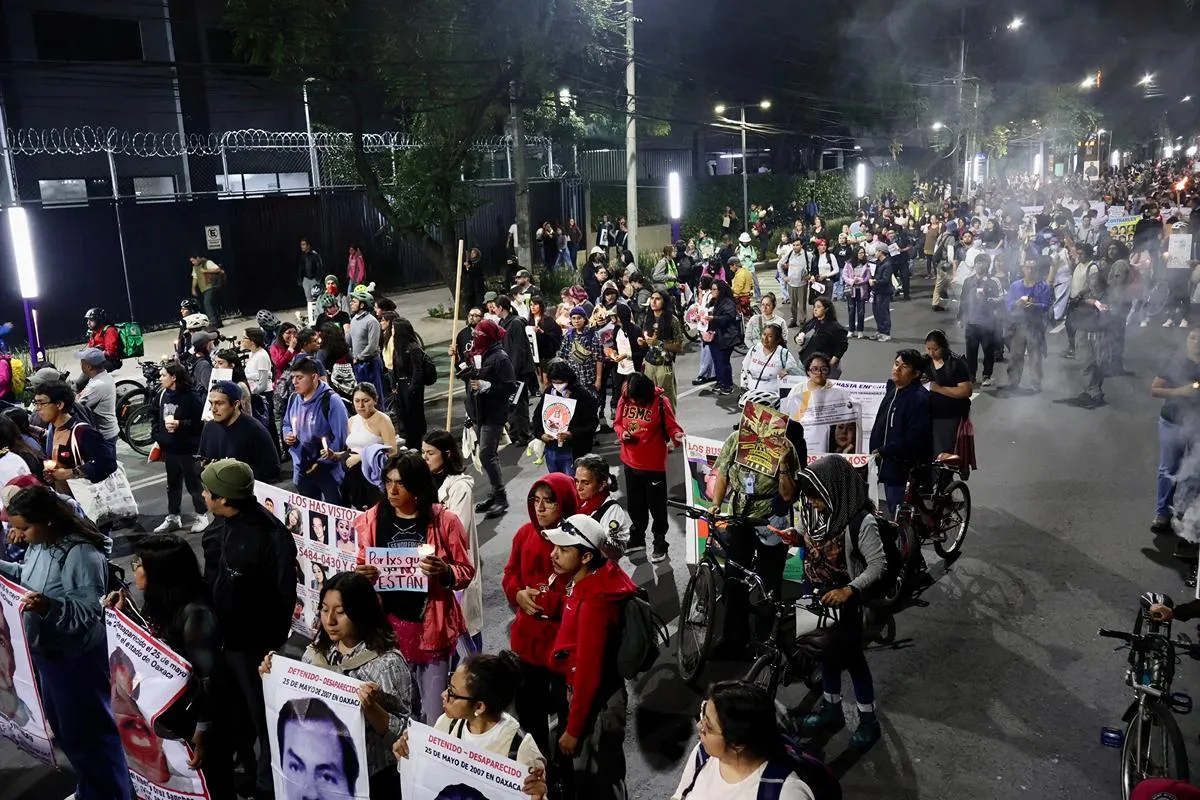Cientos de familias buscadoras se manifiestan en CDMX a pocas horas del arranque del mundial-1