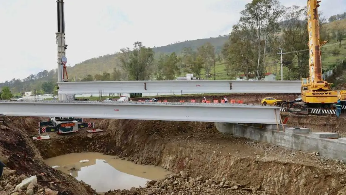 Con colocación de trabes, avanza recta final del segmento 5 del Segundo Anillo Periférico de Morelia-2