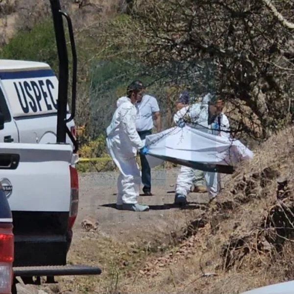 Localizan el cuerpo sin vida de un hombre en la Morelia-Salamanca