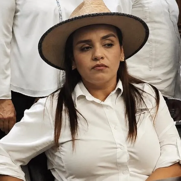 Denuncian a Grecia Quiroz ante Congreso por presunta omisión patrimonial
