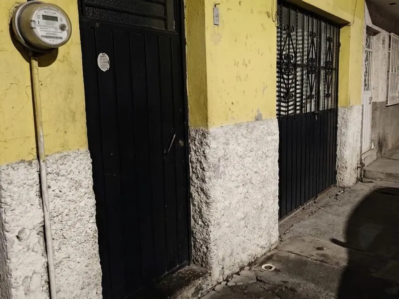 Denuncian descarga diaria de aguas negras en colonia Molino de Parras, en Morelia