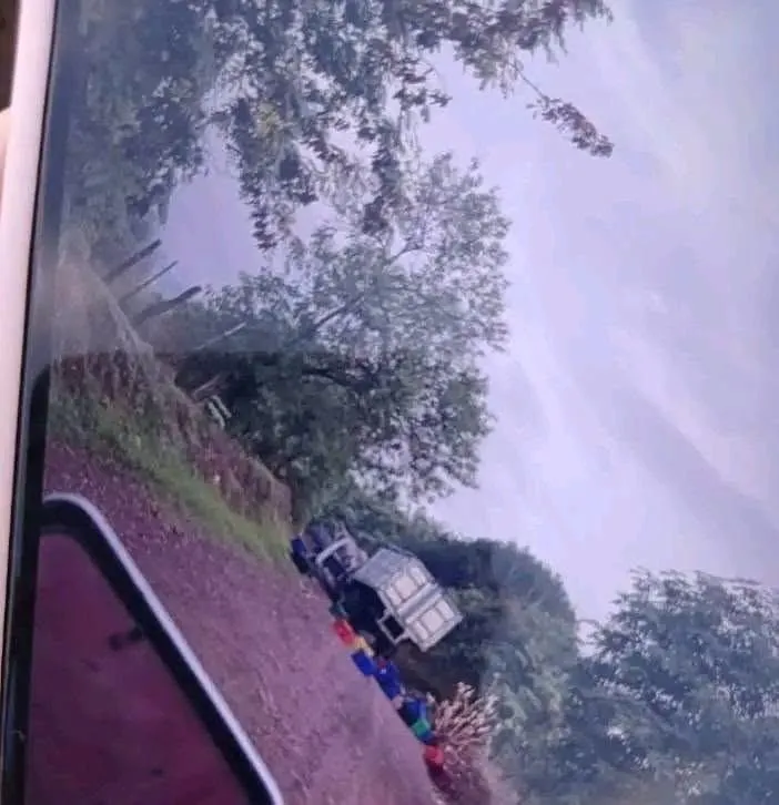 Drones explosivos obligan a pobladores a refugiarse en escuela de Apatzingán-1