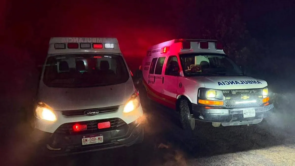 En accidente automovilístico en carretera de Quiroga, cuatro personas resultan lesionadas