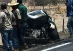 En aparatoso accidente pierden la vida dos personas en los límites de Michoacán y Guerrero